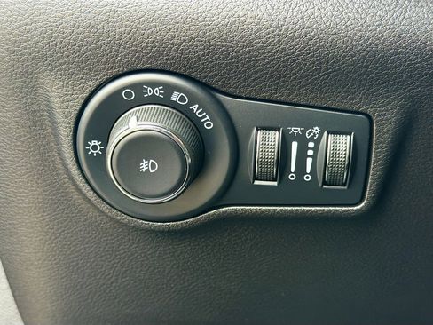 Used 2022 Jeep Compass Latitude w/ Convenience Group image 34