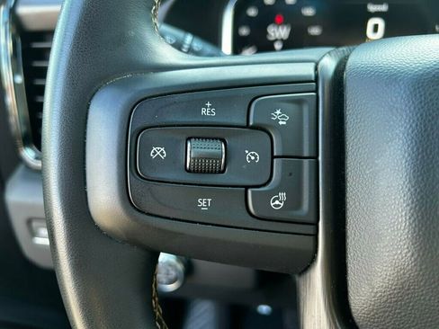 Used 2024 GMC Sierra 2500 AT4 image 25