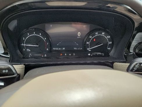 Used 2020 Lincoln Corsair AWD w/ Premium Package image 9