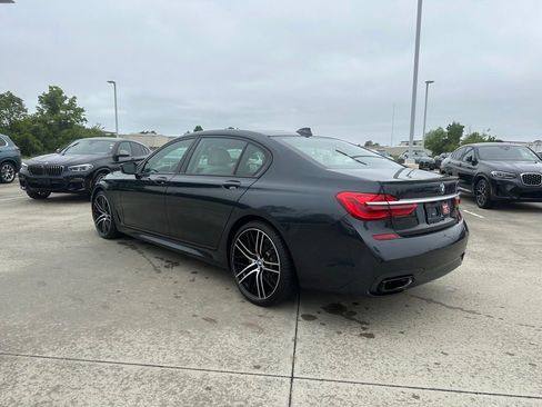Used 2019 BMW 750i w/ Executive Package RWD image 7
