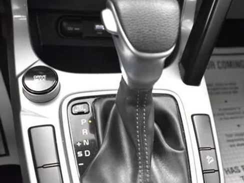 Used 2026 Kia Seltos LX FWD image 32