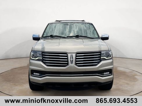 Used 2017 Lincoln Navigator Reserve AWD/4WD image 8