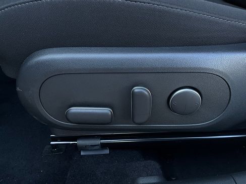 Used 2025 Hyundai Kona SEL image 10