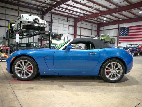 Used 2009 Saturn Sky Hydro Blue RWD image 18