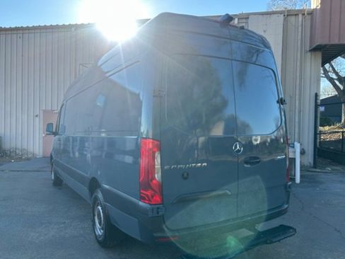 Used 2019 Mercedes-Benz Sprinter 170 image 3
