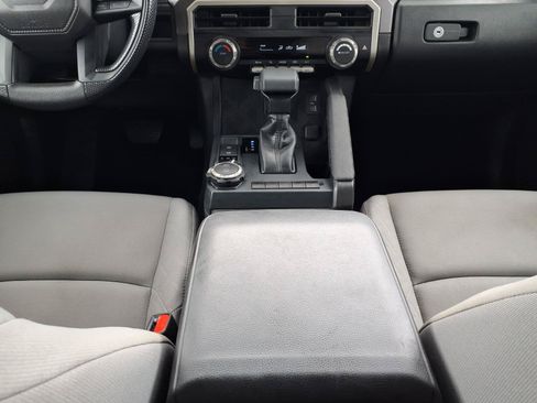 Used 2025 Toyota Tacoma SR5 AWD/4WD image 13