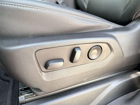 Used 2023 Chevrolet Tahoe Z71 w/ Luxury Package image 13