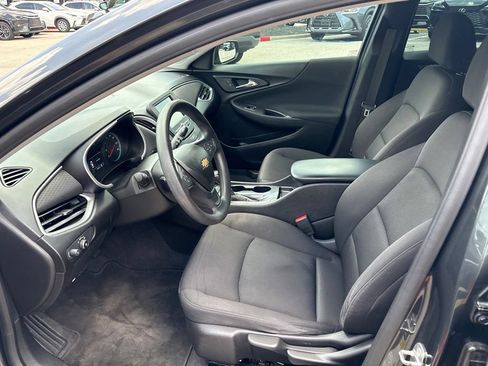 Used 2018 Chevrolet Malibu LS w/ LPO, Convenience Package 1 FWD image 17
