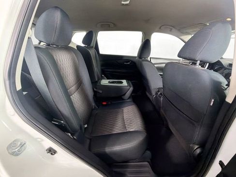 Used 2018 Nissan Rogue S AWD/4WD image 26