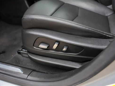 Certified 2024 Cadillac XT5 Premium Luxury image 8