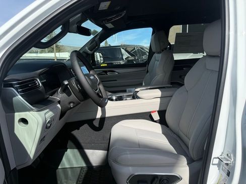 New 2026 Jeep Grand Wagoneer L 4WD image 5