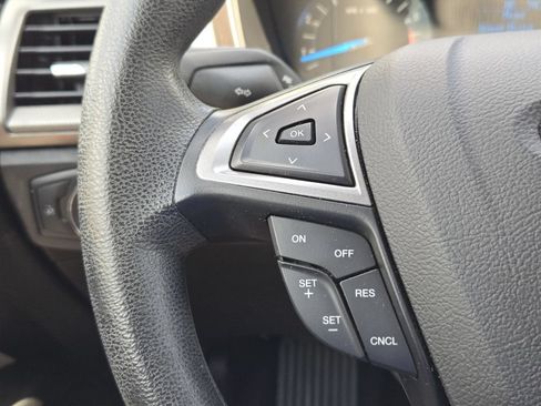 Used 2017 Ford Fusion S FWD image 27
