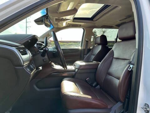 Used 2019 Chevrolet Suburban Premier AWD/4WD image 15