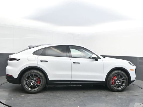 New 2025 Porsche Cayenne S image 10