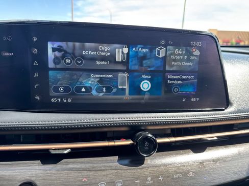 Used 2024 Nissan Ariya AWD image 18