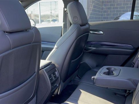 Used 2023 Cadillac XT4 Luxury w/ Cold Weather Package image 35