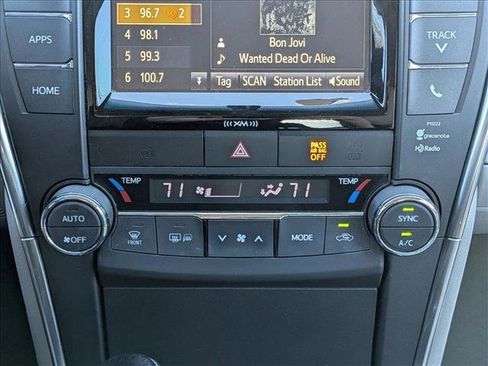 Used 2016 Toyota Camry XLE image 13