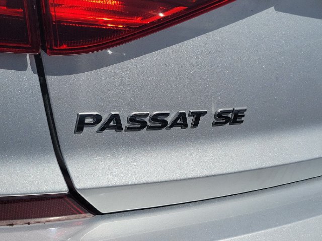 Used 2017 Volkswagen Passat 1.8T SE FWD image 5