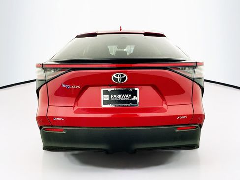 Used 2025 Toyota bZ4X AWD w/ Weather Package image 5
