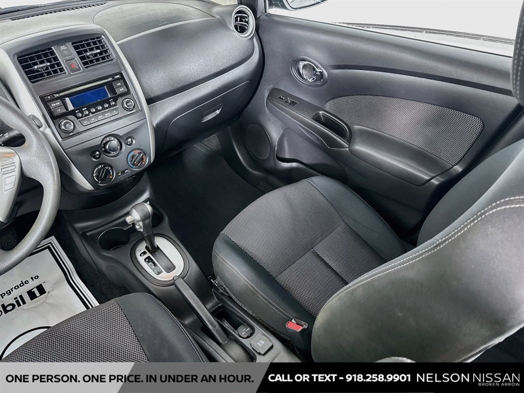 Used 2016 Nissan Versa SV FWD image 20