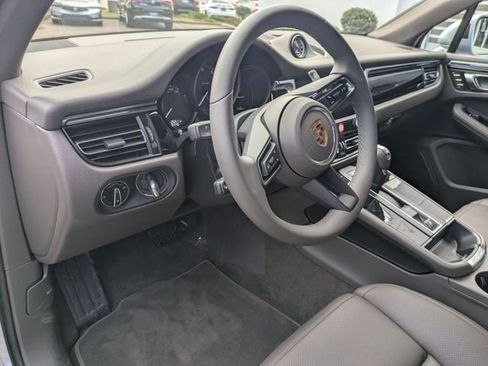 Used 2026 Porsche Macan AWD/4WD image 14