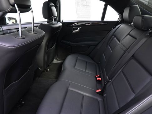 Used 2016 Mercedes-Benz E 350 4MATIC Sedan image 18