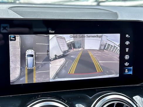 Used 2023 Mercedes-Benz GLB 35 AMG 4MATIC image 20