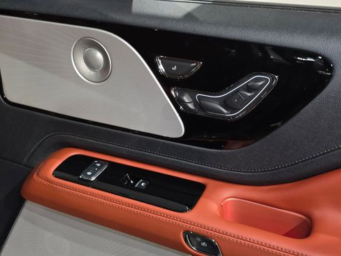 New 2025 Lincoln Aviator Reserve w/ Equipment Group 201A image 43