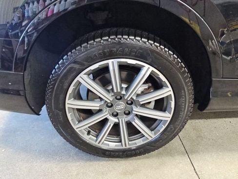 Used 2018 Audi Q7 3.0T Prestige AWD/4WD image 8