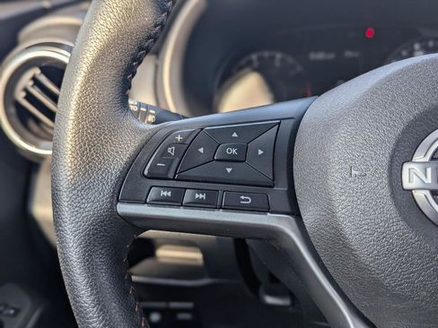 Used 2023 Nissan Kicks SR w/ Exterior Package FWD image 19