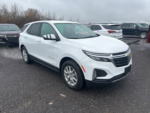 Used 2024 Chevrolet Equinox LT image 1