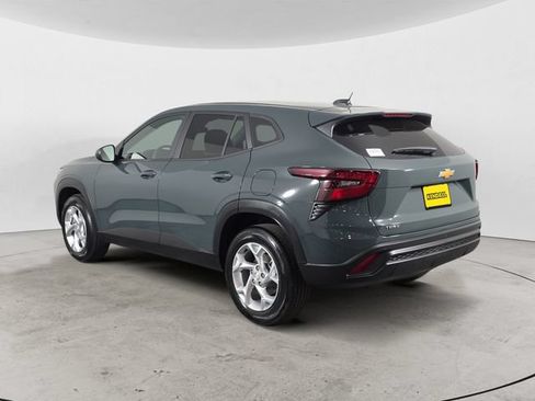 Certified 2026 Chevrolet Trax LS w/ LS Convenience Package FWD image 7