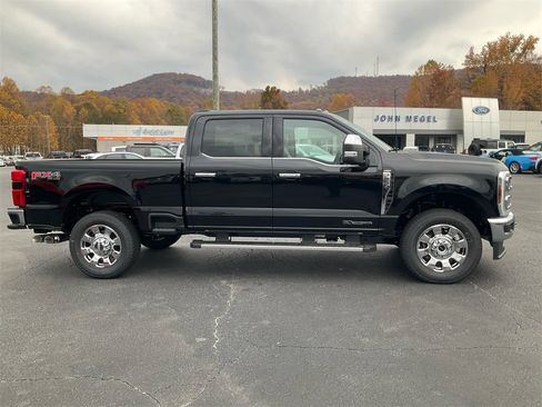 New 2026 Ford F250 Lariat w/ Chrome Package image 2