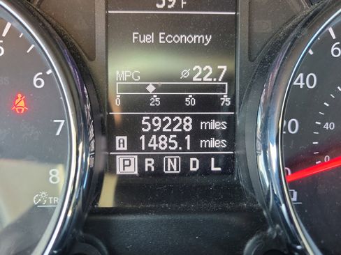 Used 2015 Nissan Rogue S w/ Convenience Package image 24