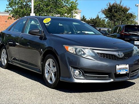Used 2013 Toyota Camry SE FWD image 11