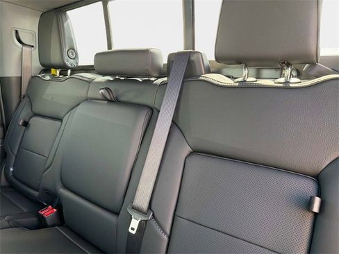 New 2026 GMC Sierra 2500 Denali w/ Denali Reserve Package image 14