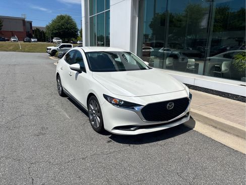 Used 2020 MAZDA MAZDA3 Sedan w/ Select Package FWD image 2