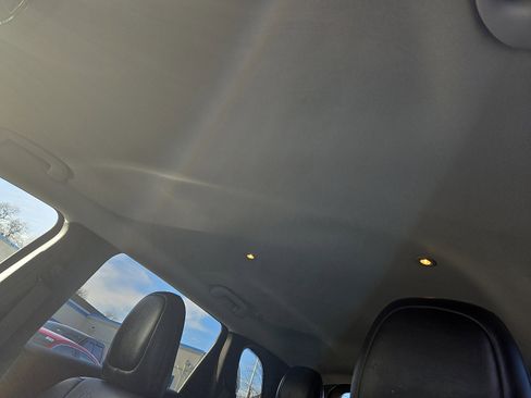 Used 2019 Jeep Cherokee Limited image 14