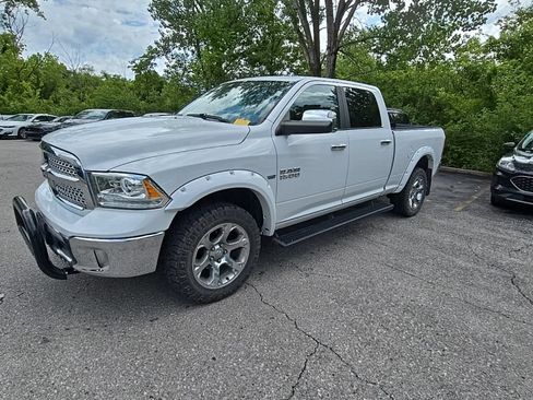 Used 2017 RAM 1500 Laramie AWD/4WD image 2