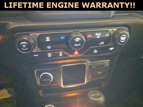 Used 2022 Jeep Wrangler Sport image 14