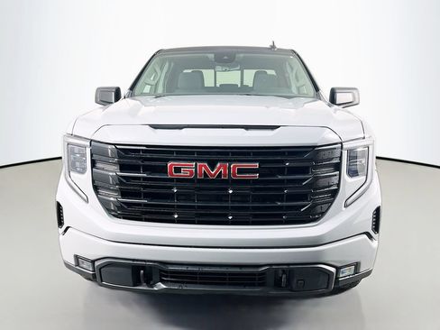Used 2024 GMC Sierra 1500 Elevation AWD/4WD image 3