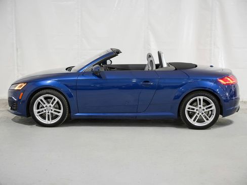 Used 2017 Audi TT 2.0T w/ Technology Package AWD/4WD image 2