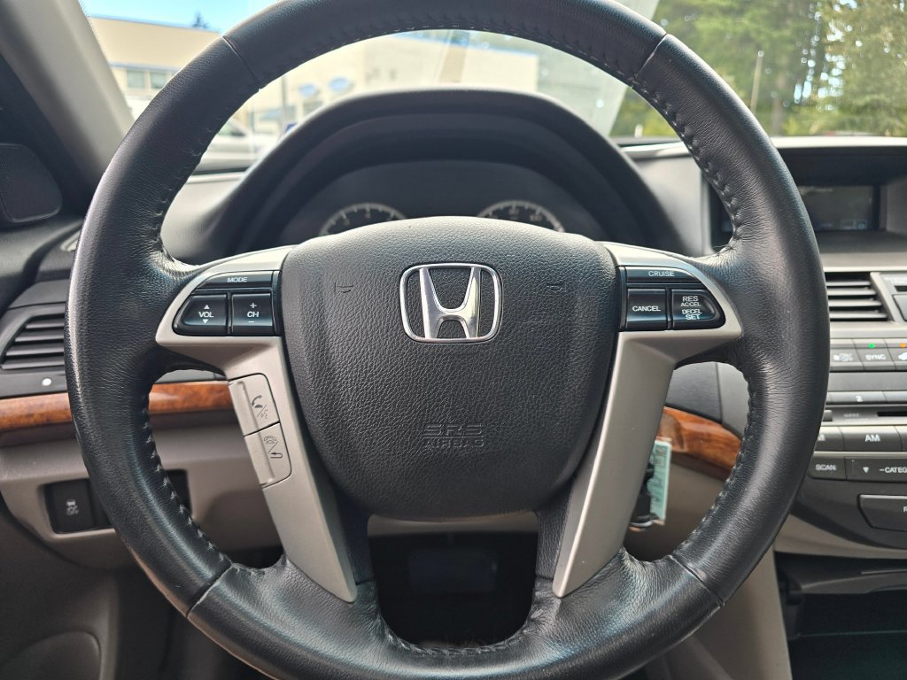 Used 2011 Honda Accord EX-L image 16