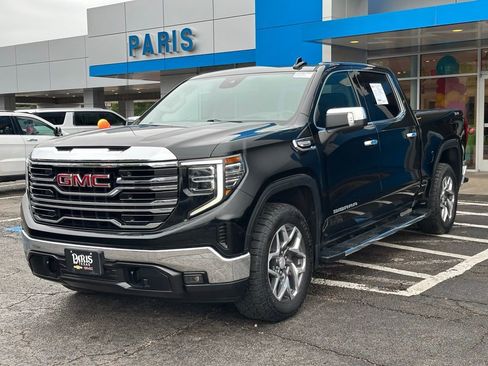 Used 2023 GMC Sierra 1500 SLT AWD/4WD image 3