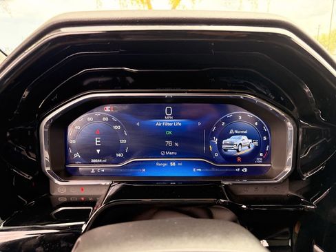 Used 2024 Chevrolet Silverado 1500 LTZ AWD/4WD image 31