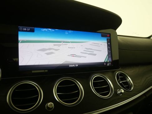Used 2018 Mercedes-Benz E 300 4MATIC image 20