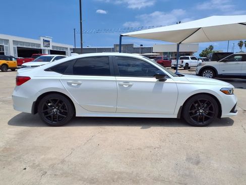 Used 2024 Honda Civic Sport image 9