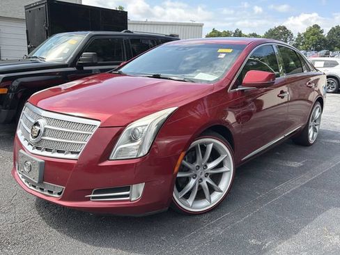 Used 2013 Cadillac XTS Platinum FWD image 1