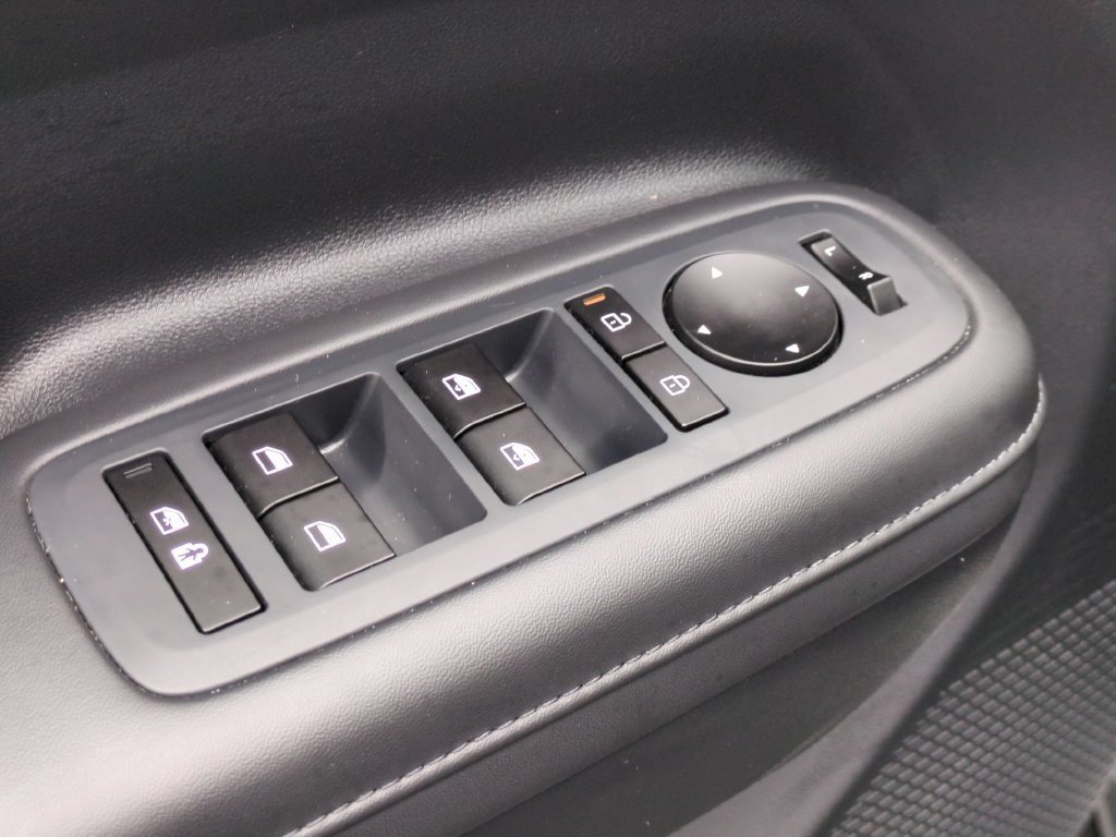 Used 2026 Hyundai Santa Fe SEL FWD image 13