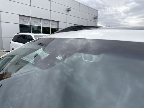 Used 2017 Subaru Outback 3.6R Limited image 29